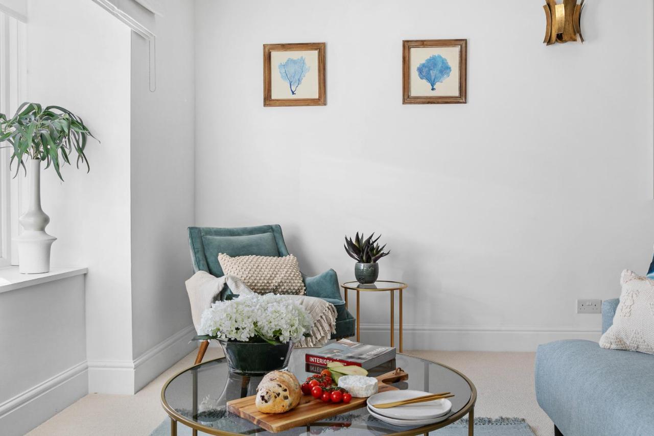 The Seaview Suites At The Corbyn Apartments Торки Экстерьер фото