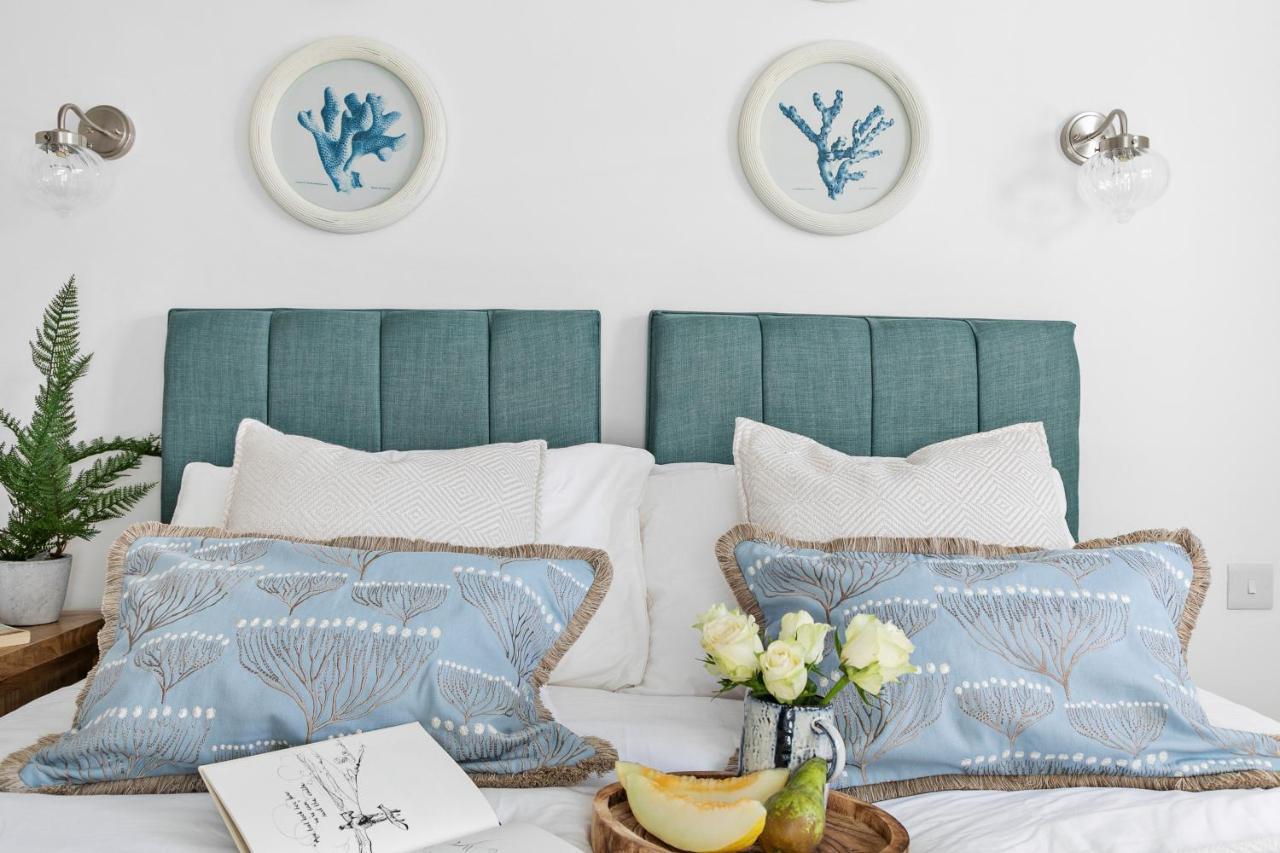 The Seaview Suites At The Corbyn Apartments Торки Экстерьер фото