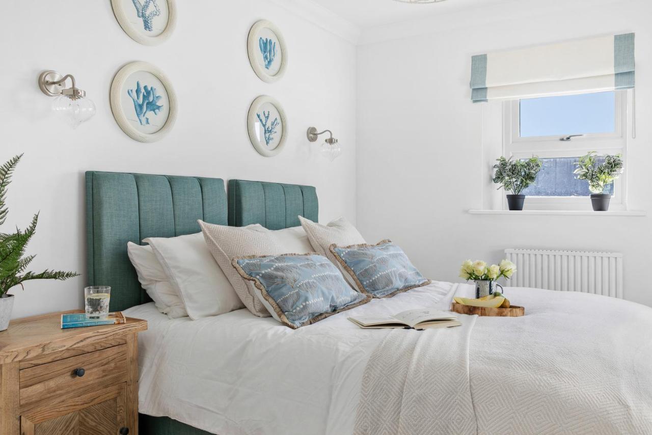 The Seaview Suites At The Corbyn Apartments Торки Экстерьер фото
