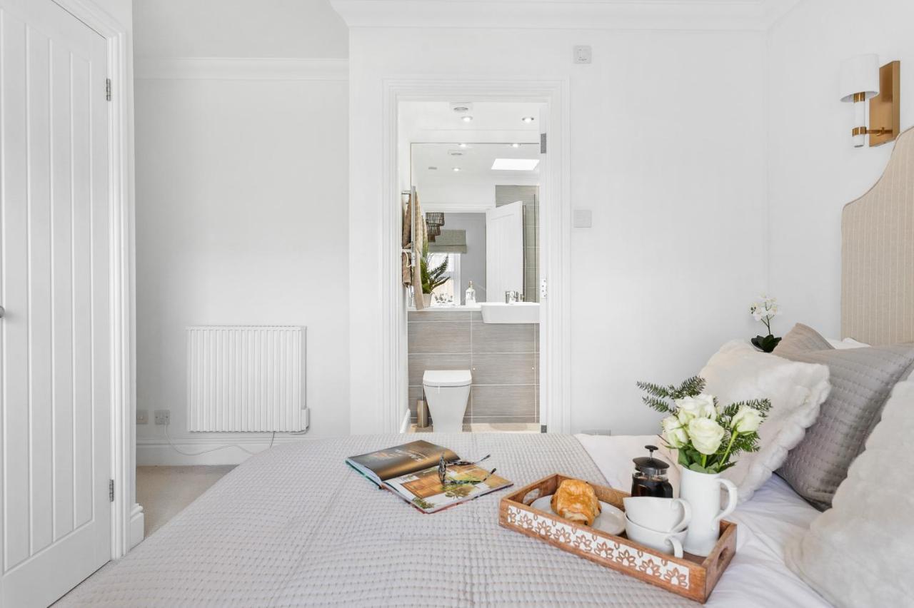 The Seaview Suites At The Corbyn Apartments Торки Экстерьер фото