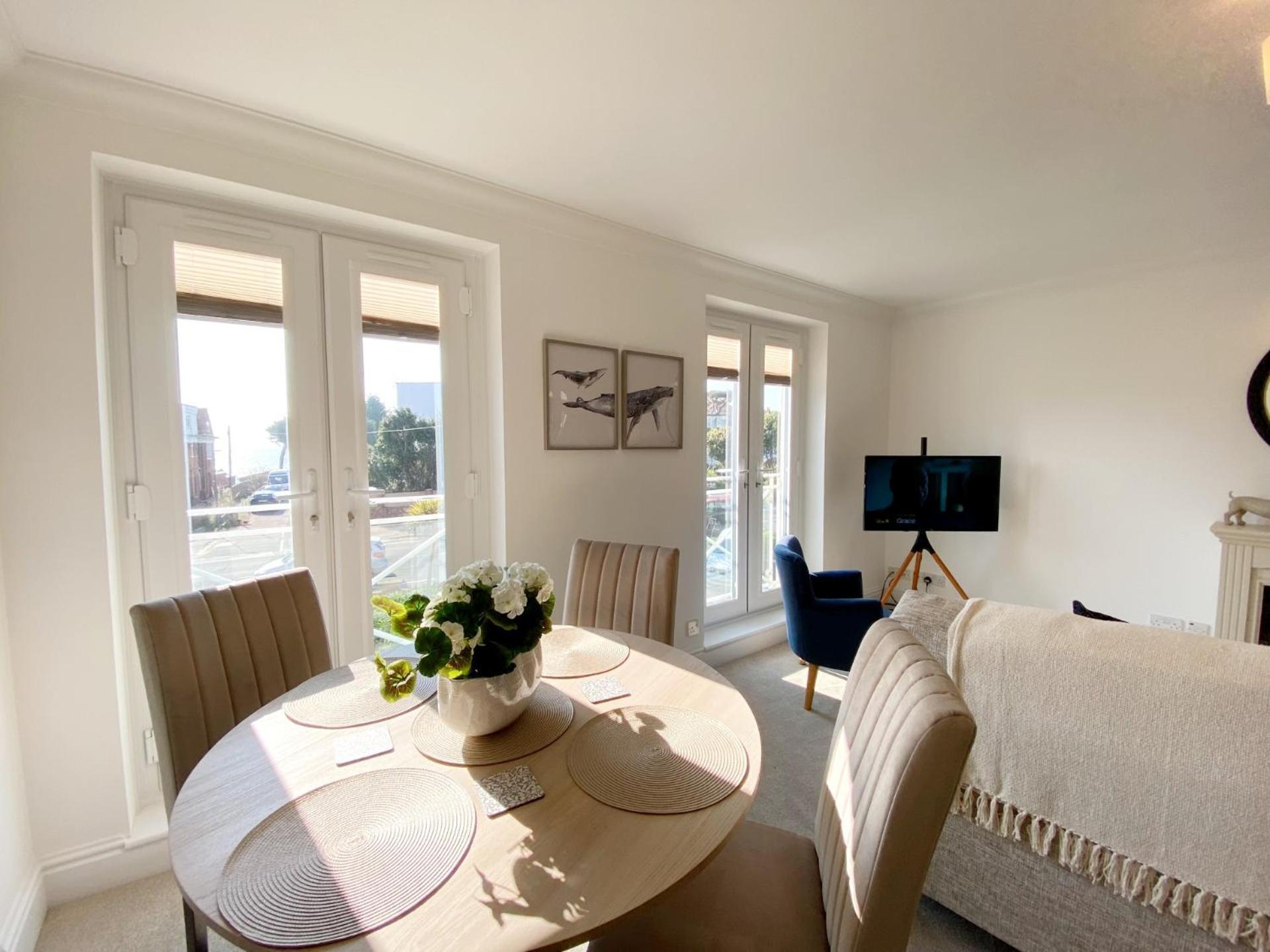 The Seaview Suites At The Corbyn Apartments Торки Экстерьер фото