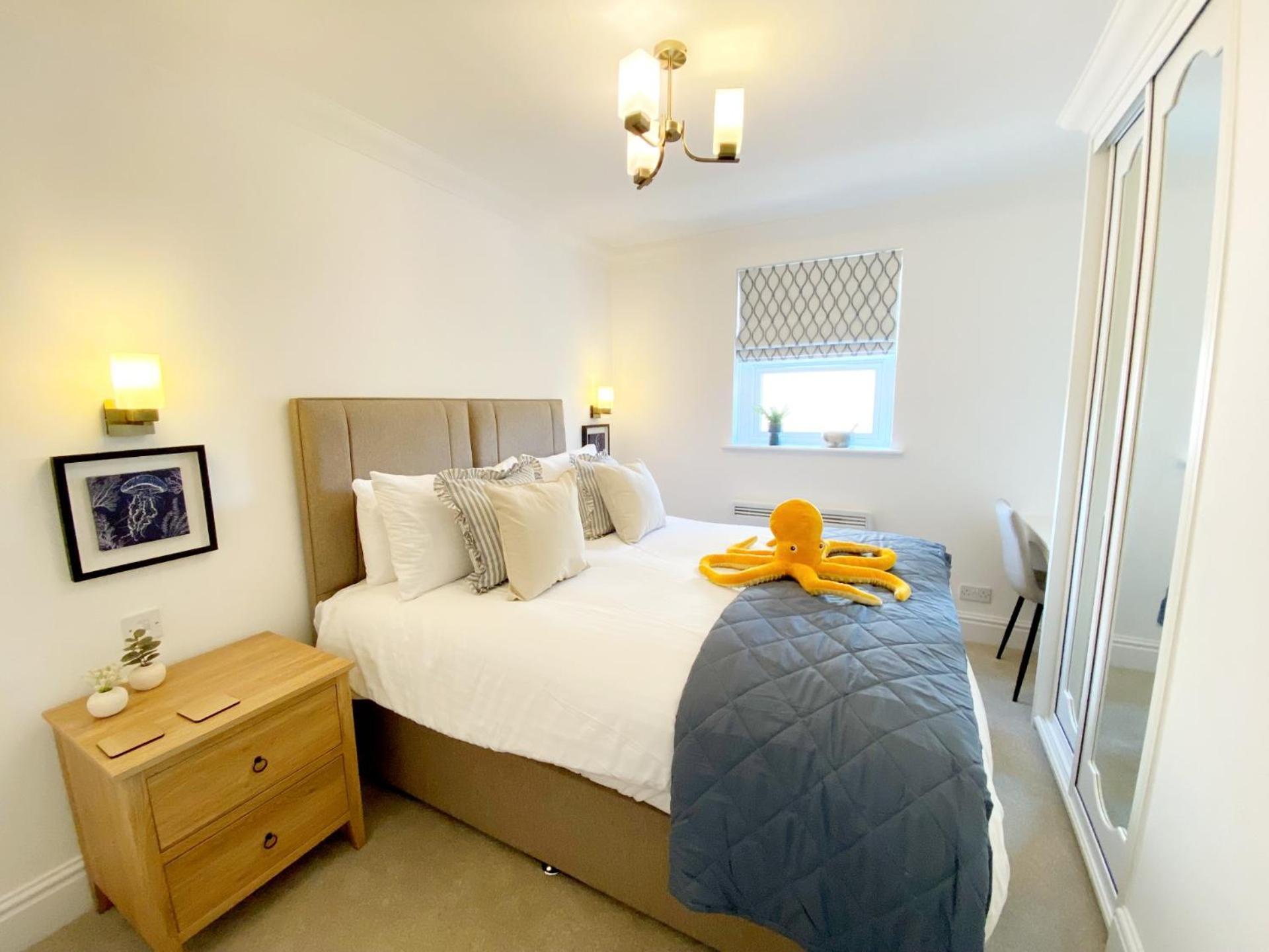 The Seaview Suites At The Corbyn Apartments Торки Экстерьер фото